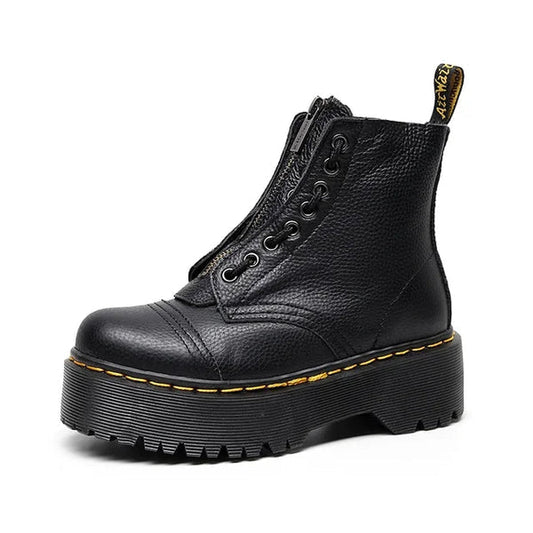 Comfortable women's platform boots for casual outdoor wear